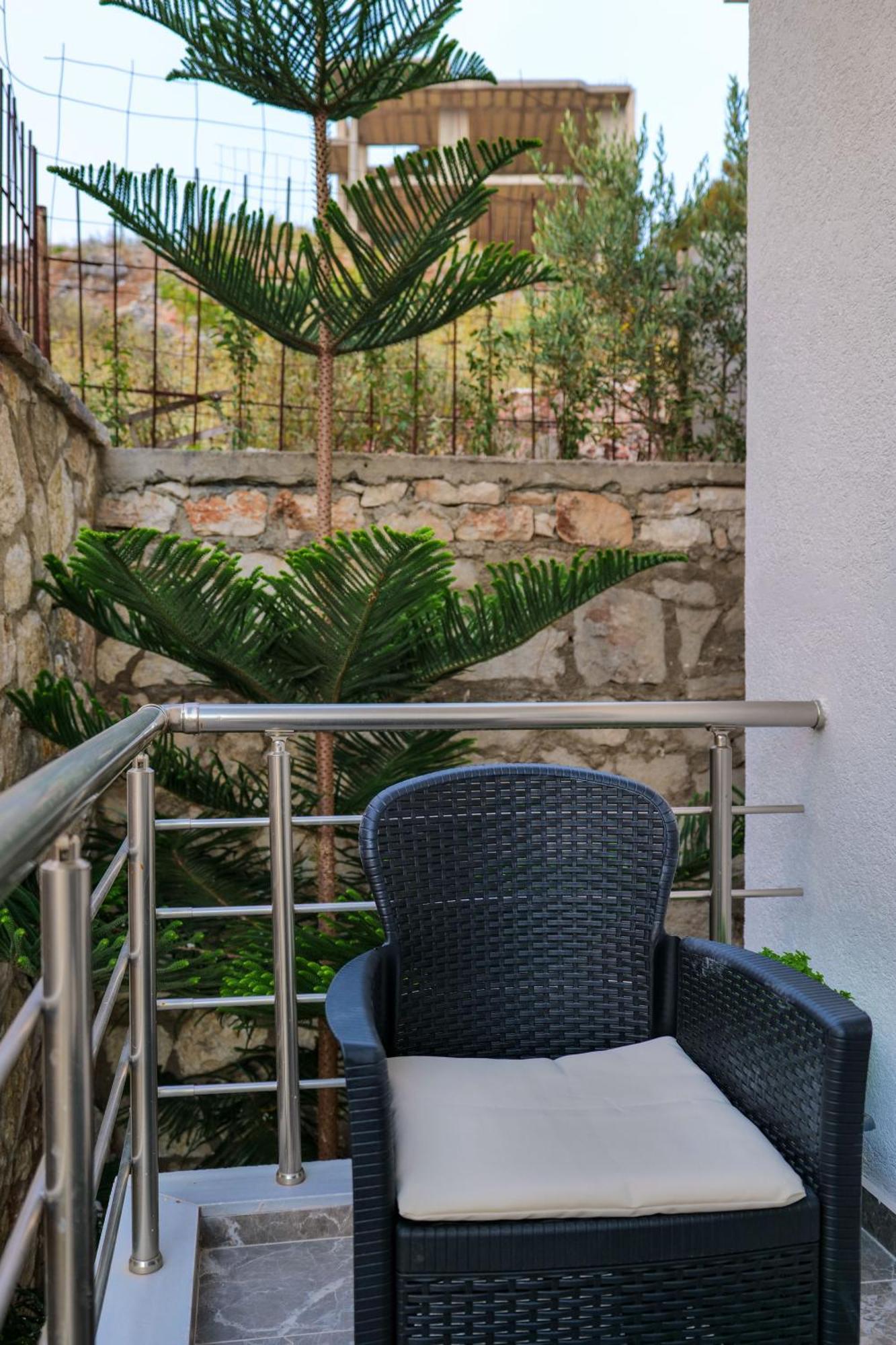 Vila Amare Sarandë Exteriör bild