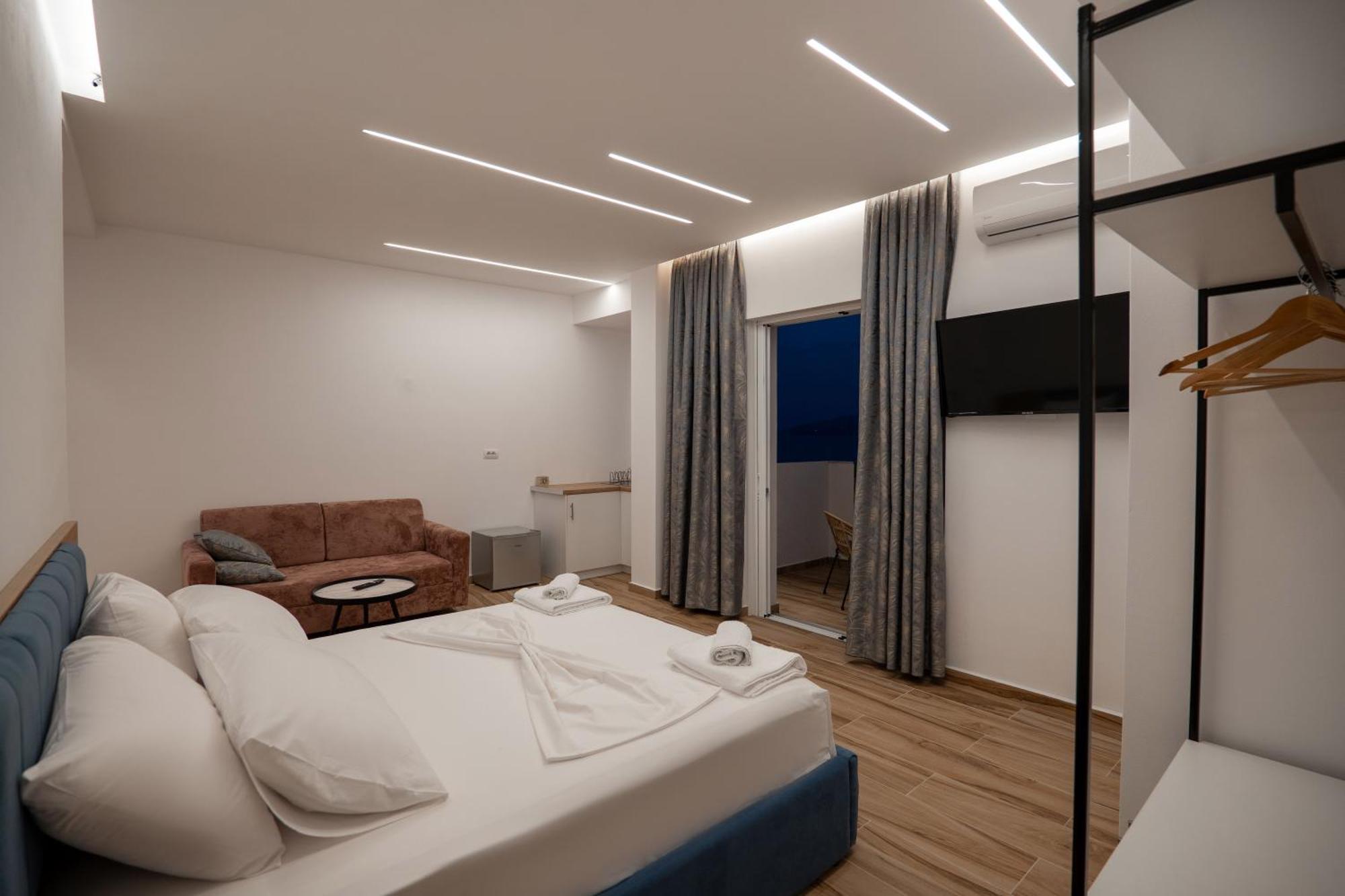 Vila Amare Sarandë Exteriör bild
