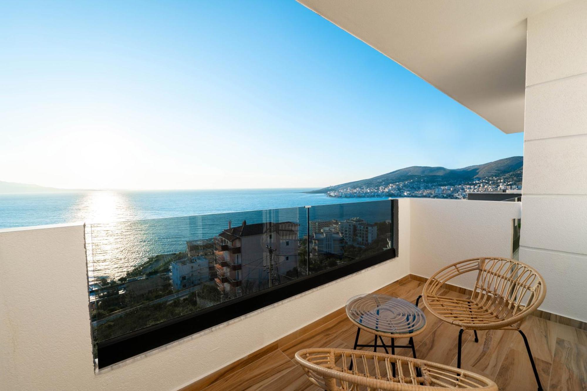 Vila Amare Sarandë Rum bild