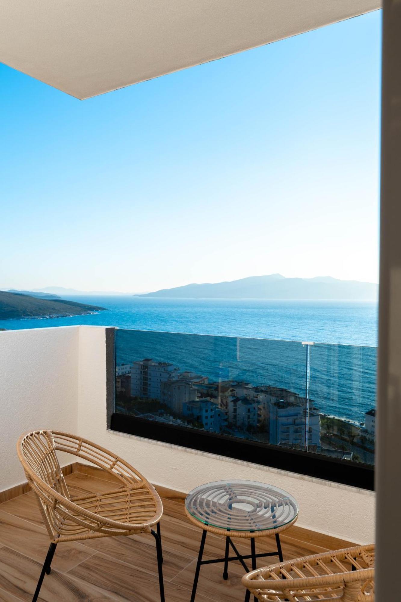 Vila Amare Sarandë Exteriör bild